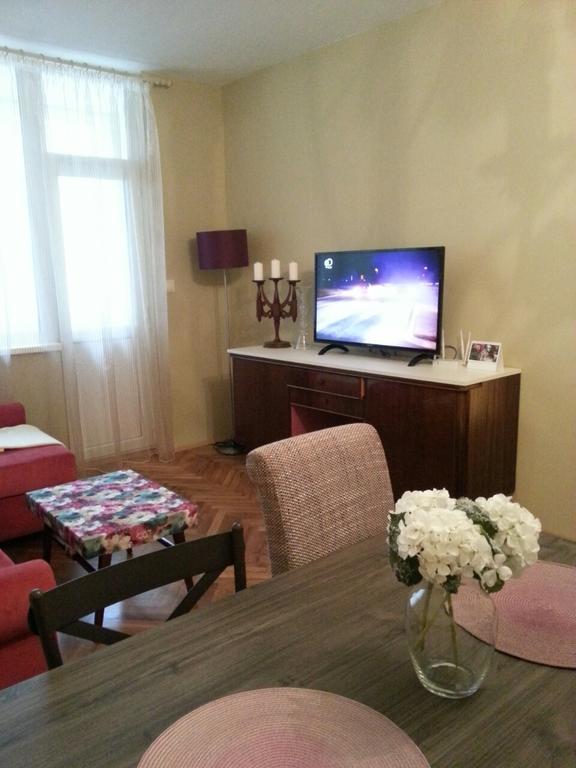 Florata Apartment Burgas Esterno foto