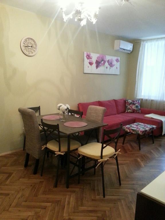 Florata Apartment Burgas Esterno foto