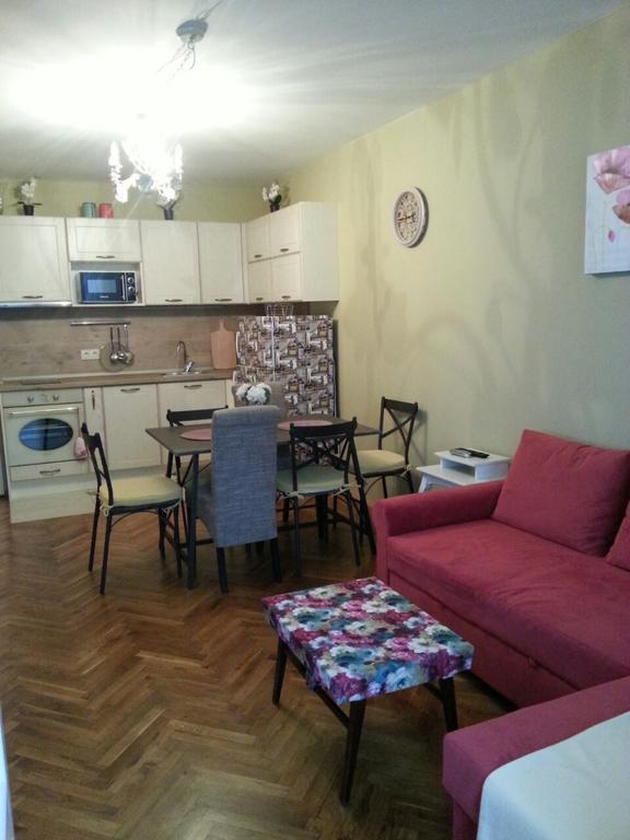 Florata Apartment Burgas Esterno foto