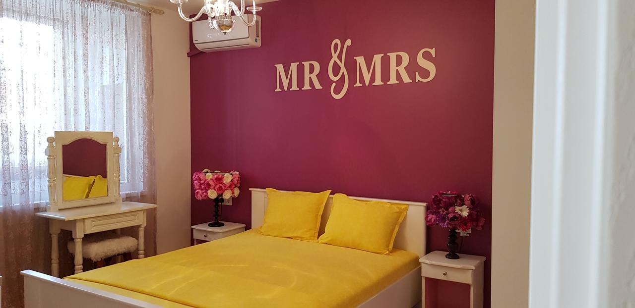 Florata Apartment Burgas Esterno foto